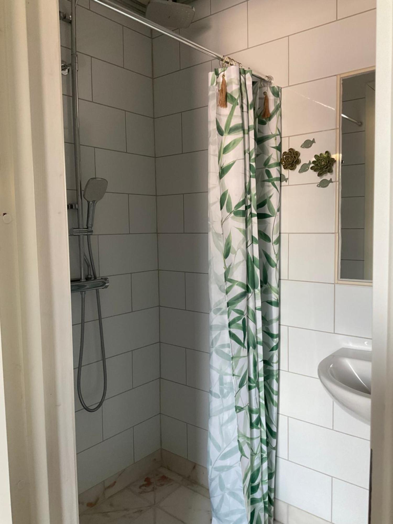 Snaellfaell Country Living - Akerbo Gard Charmigt Renoverad Flygel Кристинехамн Экстерьер фото