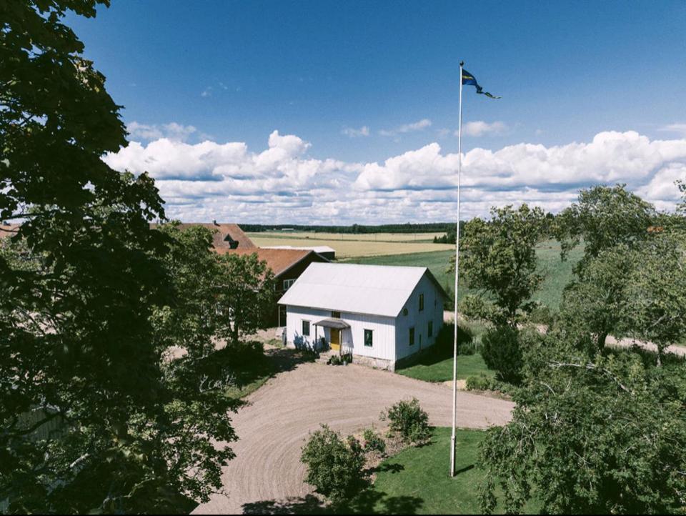 Snaellfaell Country Living - Akerbo Gard Charmigt Renoverad Flygel Кристинехамн Экстерьер фото